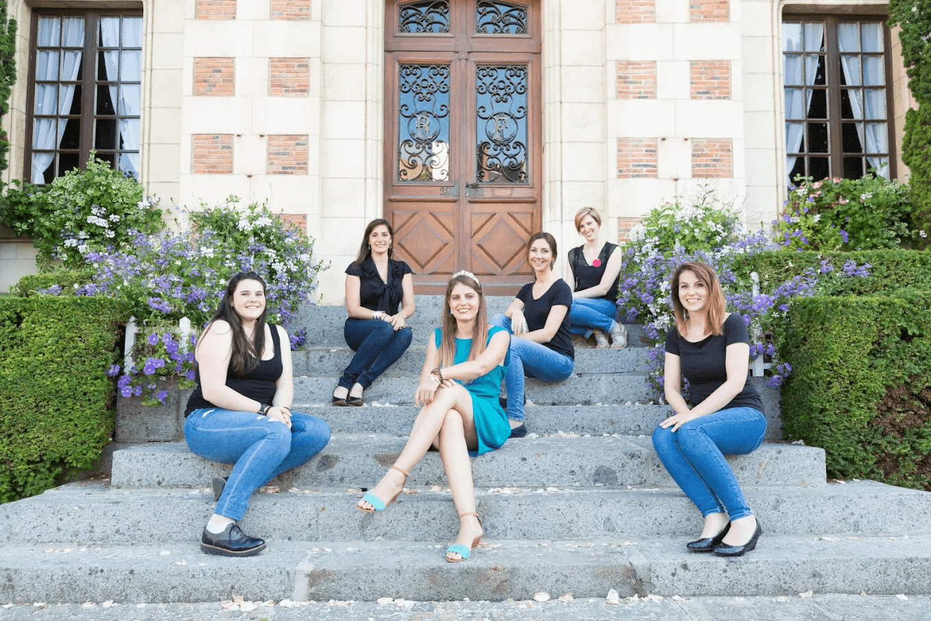 séance photo EVJF devant la mairie de Deauville