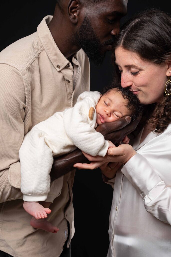 Moment de complicité en famille, studio photo à honfleur