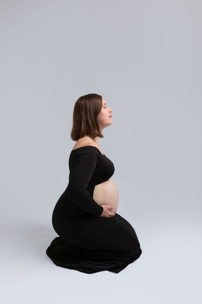 m2-photographie-studio-fond-blanc-seance-grossesse-honfleur-caen-le-havre-deauville-calvados-normandie-4