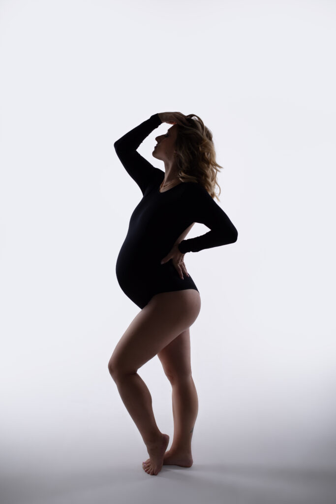 m2-photographie-shooting-grossesse-contre-jour-studio-cote-fleurie-2